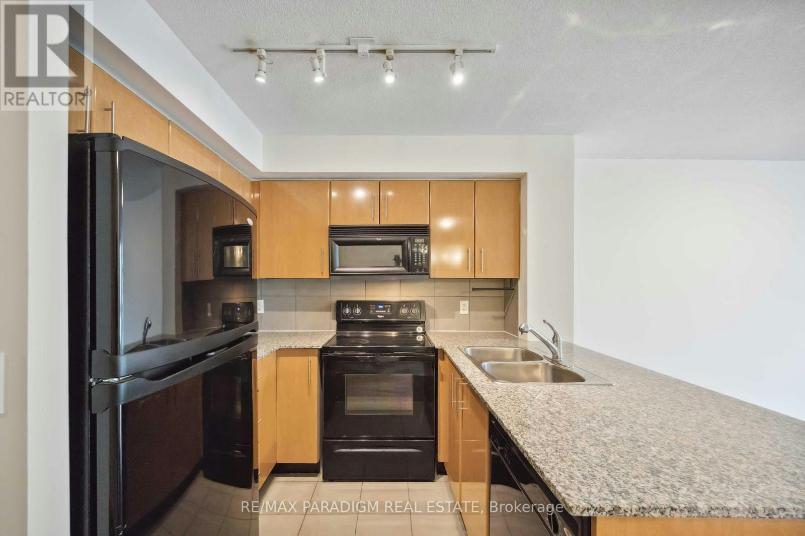 1713-16 Yonge Street, Toronto, ON, M5E 2A1 - 14