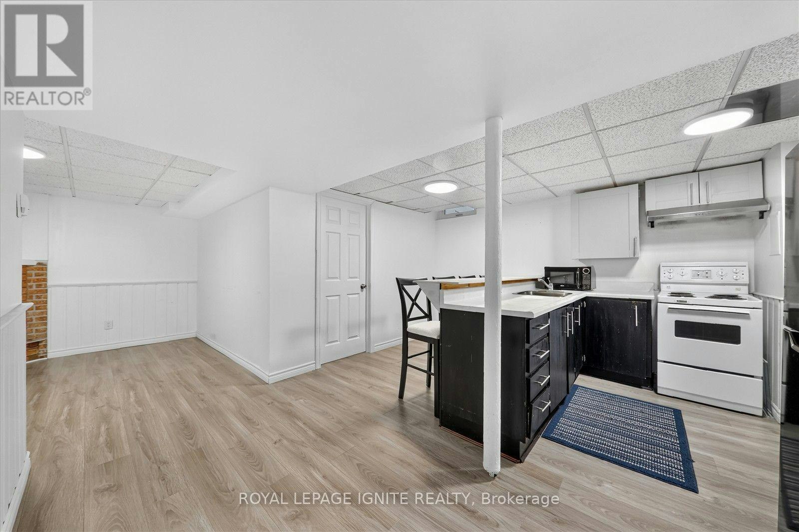 39 Longfellow Court, Whitby, ON, L1N 6V7 - 7