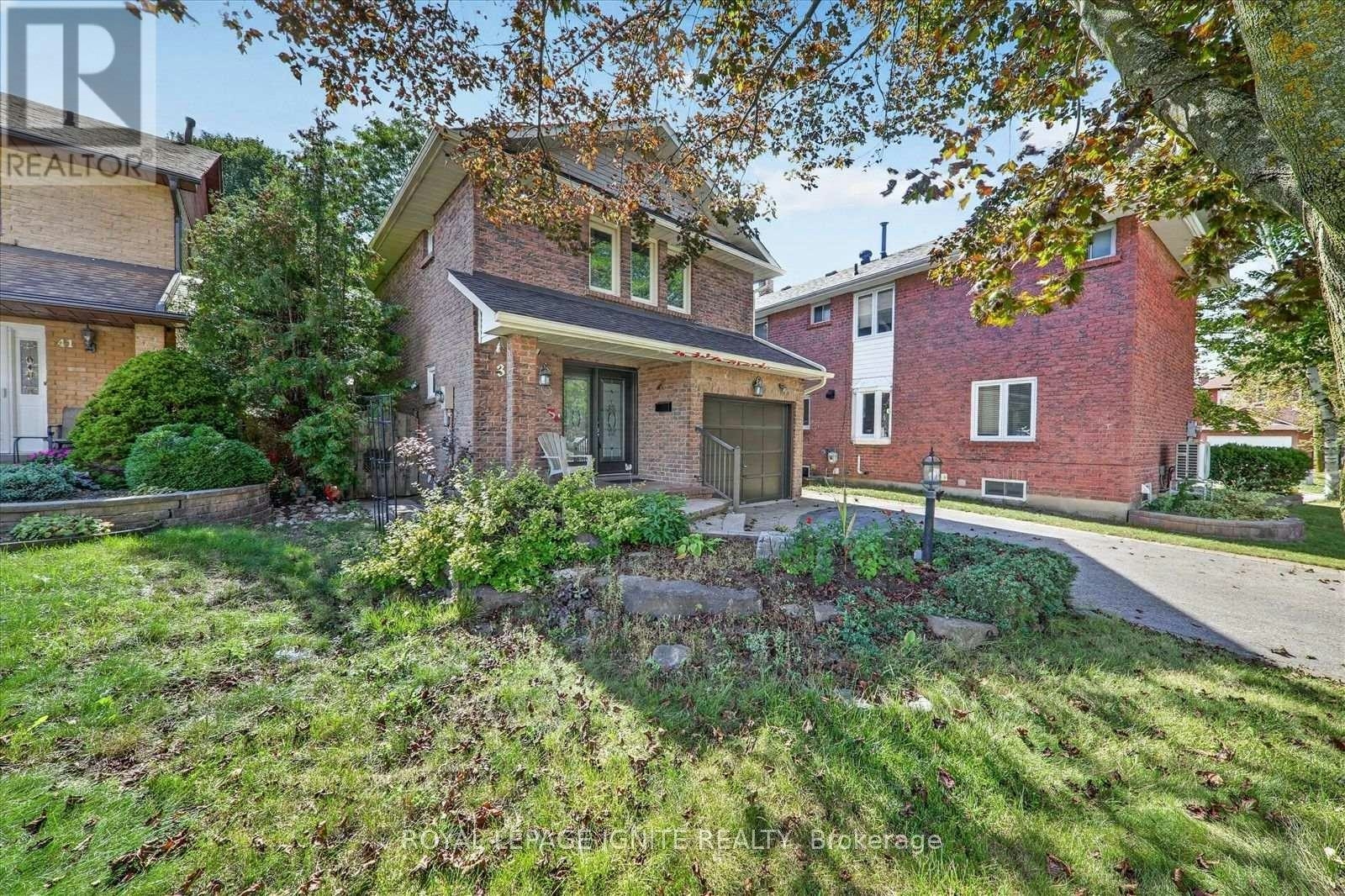 39 Longfellow Court, Whitby, ON, L1N 6V7 - 3
