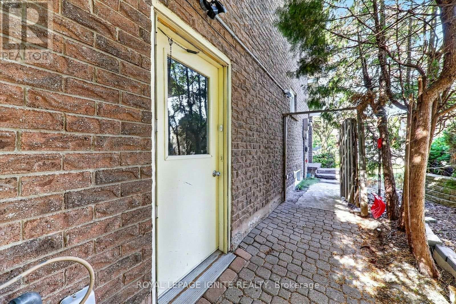 39 Longfellow Court, Whitby, ON, L1N 6V7 - 5