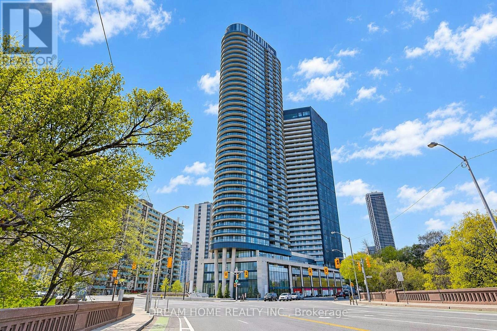 1622-585 Bloor Street E, Toronto, ON, M4W 0B3