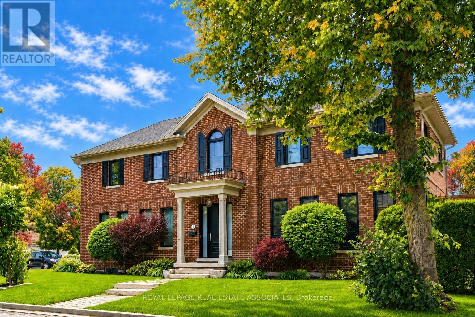 32 Jopling Avenue N, Toronto, ON, M9B 4E7