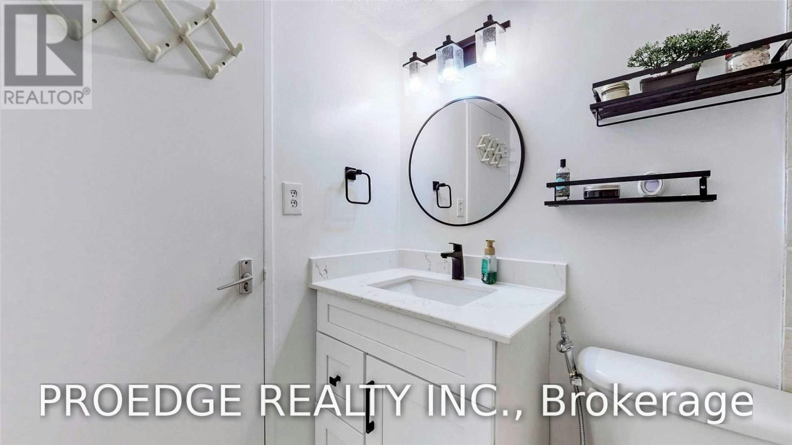 2507-5 Massey Square, Toronto, ON, M4C 5L5 - 28