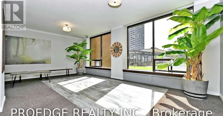 2507-5 Massey Square, Toronto, ON, M4C 5L5 - 7