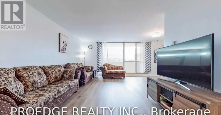2507-5 Massey Square, Toronto, ON, M4C 5L5 - 10
