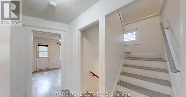 2-8 Balsam Avenue N, Hamilton, ON, L8L 6Y2 - 16