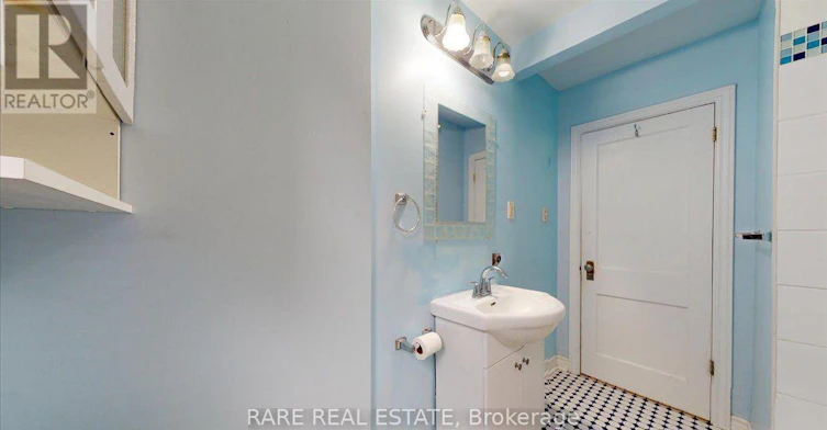 2-8 Balsam Avenue N, Hamilton, ON, L8L 6Y2 - 23