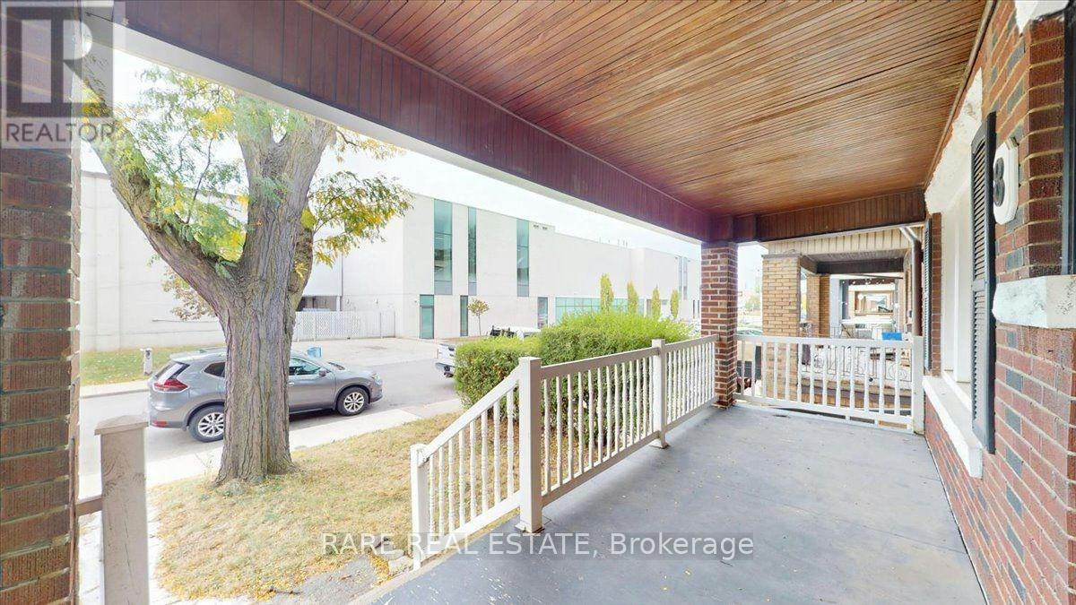 2-8 Balsam Avenue N, Hamilton, ON, L8L 6Y2 - 3