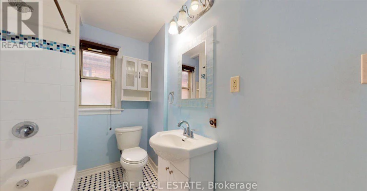 2-8 Balsam Avenue N, Hamilton, ON, L8L 6Y2 - 24