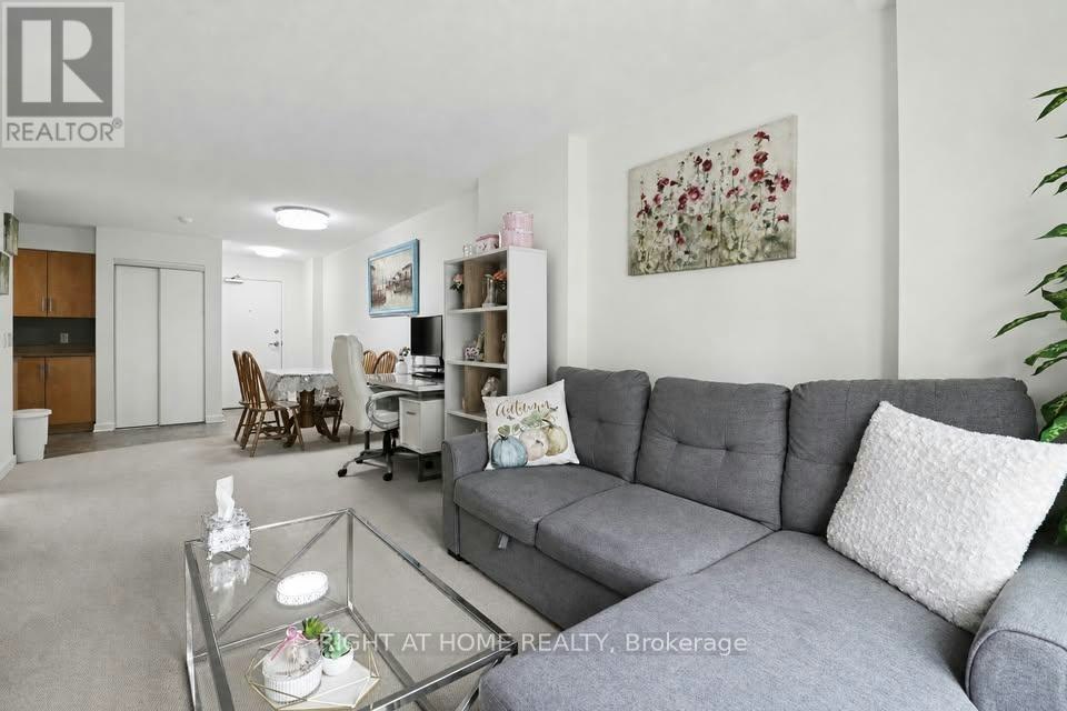 711-138 Somerset Street W, Ottawa, ON, K2P 0A3 - 4