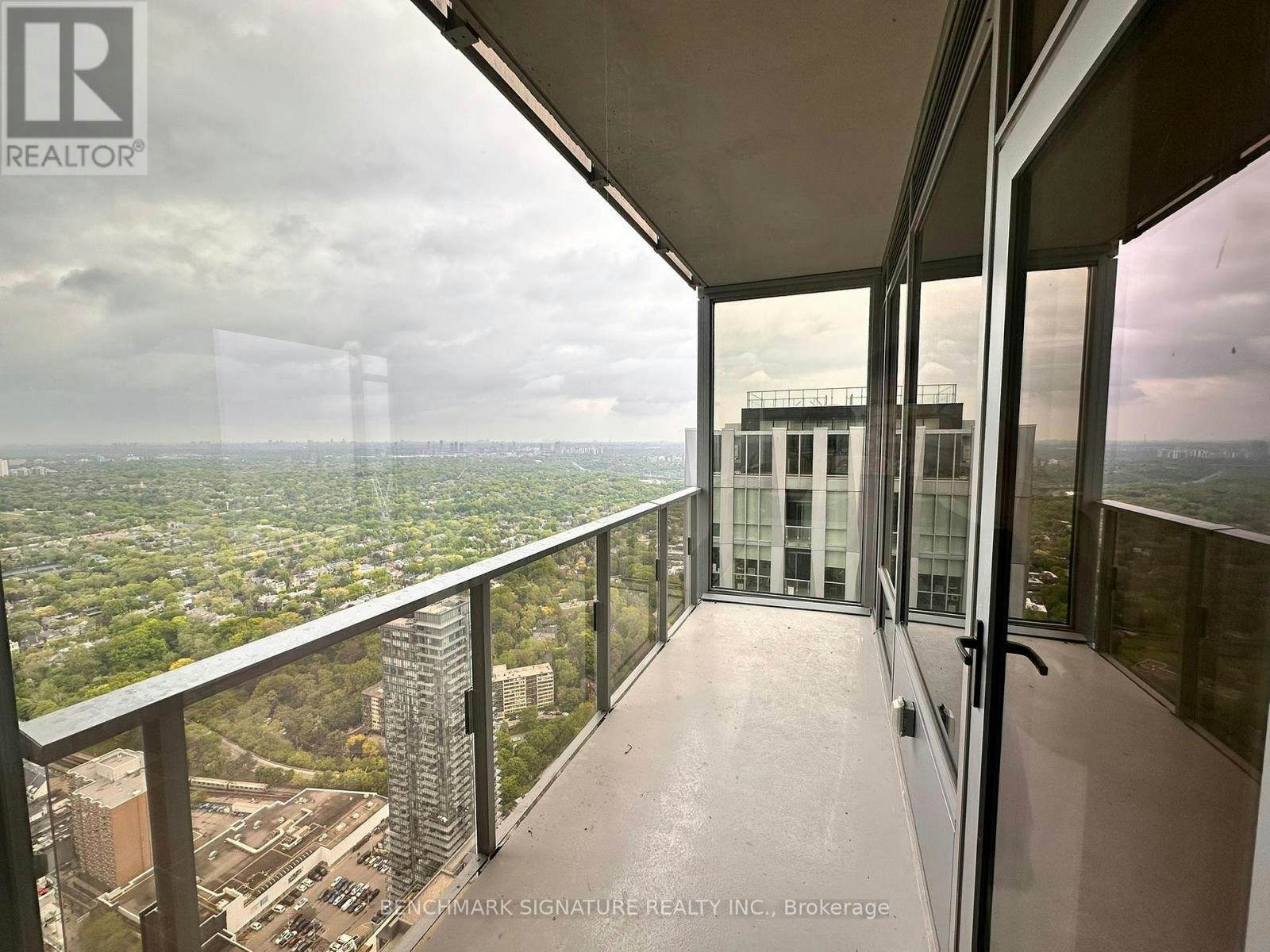 5504-11 Yorkville Avenue, Toronto, ON, M4W 0B7 - 5