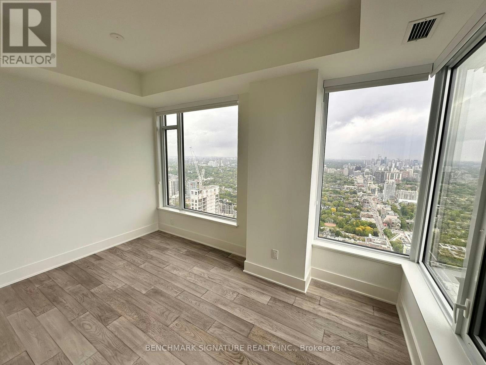 5504-11 Yorkville Avenue, Toronto, ON, M4W 0B7 - 6