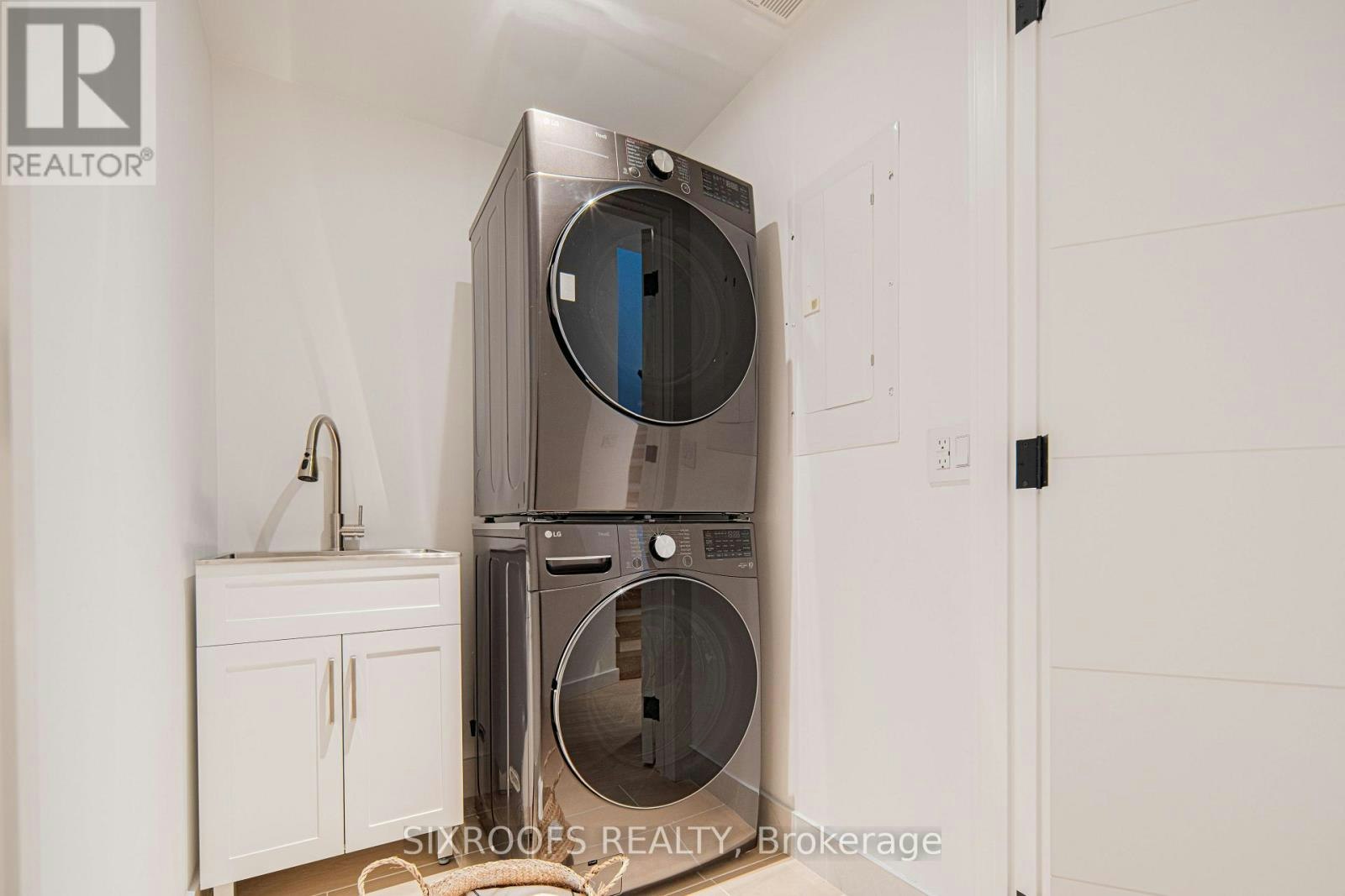 UPPER-40 Morningside Avenue, Toronto, ON, M6S 1C4 - 20