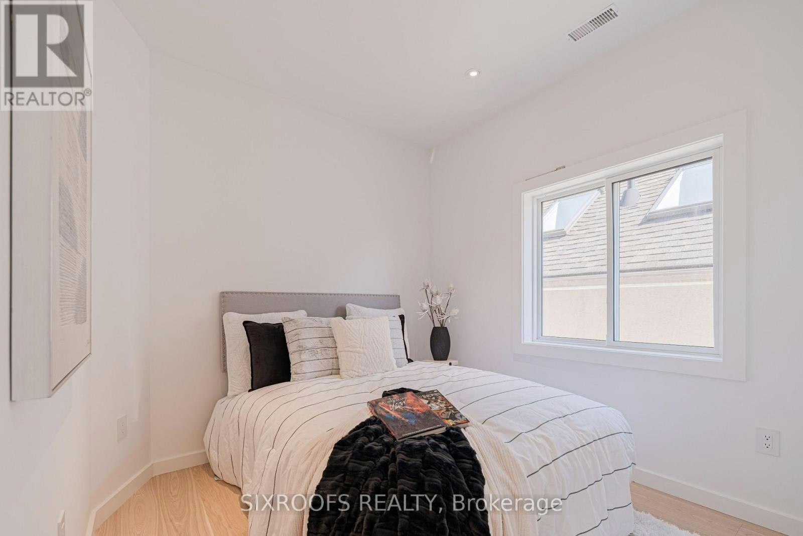 UPPER-40 Morningside Avenue, Toronto, ON, M6S 1C4 - 22