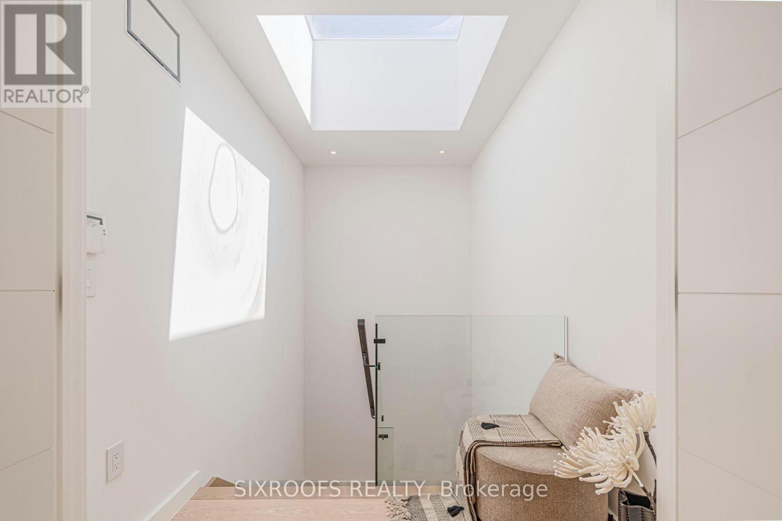 UPPER-40 Morningside Avenue, Toronto, ON, M6S 1C4 - 23