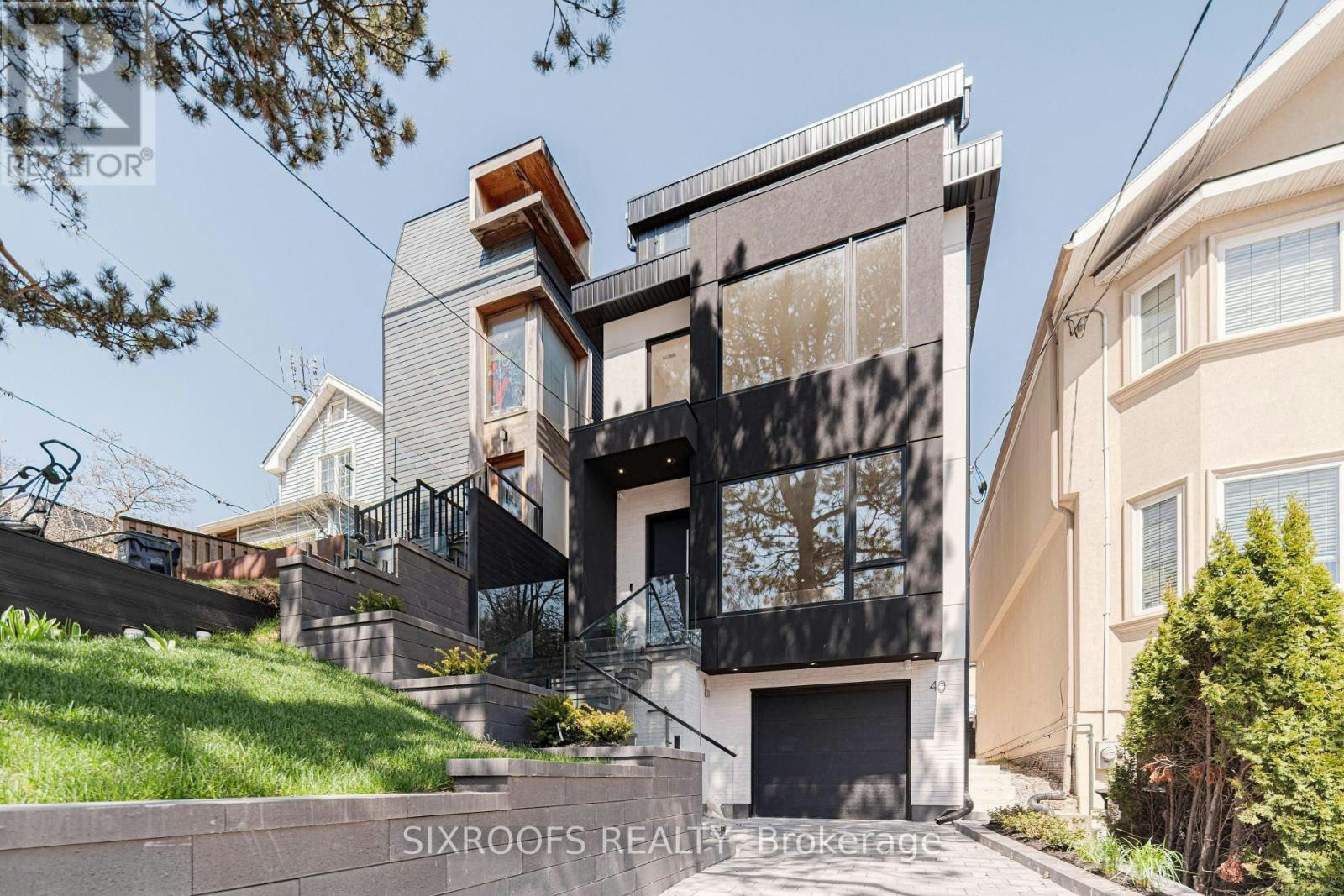 UPPER-40 Morningside Avenue, Toronto, ON, M6S 1C4
