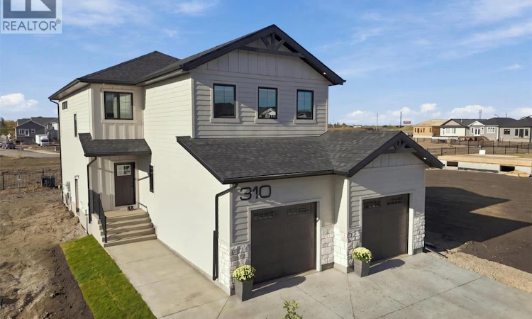 310 Traeger Manor
