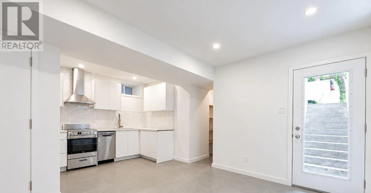 LOWER-301 Euclid Avenue, Toronto, ON, M6J 2K1 - 3