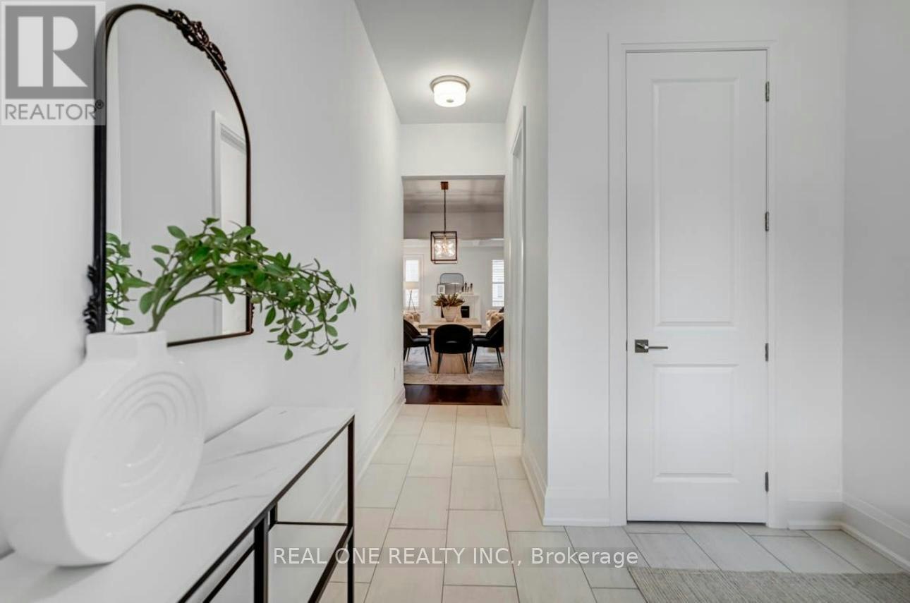 4157 Hillsborough Crescent, Oakville, ON, L6H 3P9 - 3