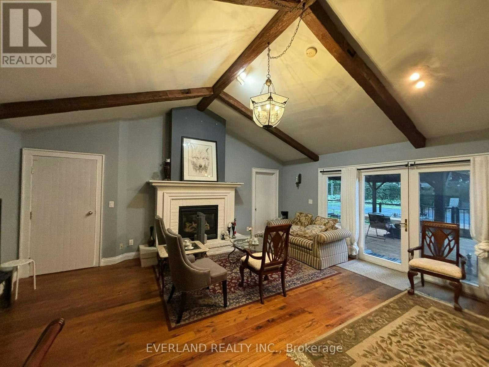 ENSUITE ROOM-3369 St Paul Avenue, Niagara Falls, ON, L2J 2M3