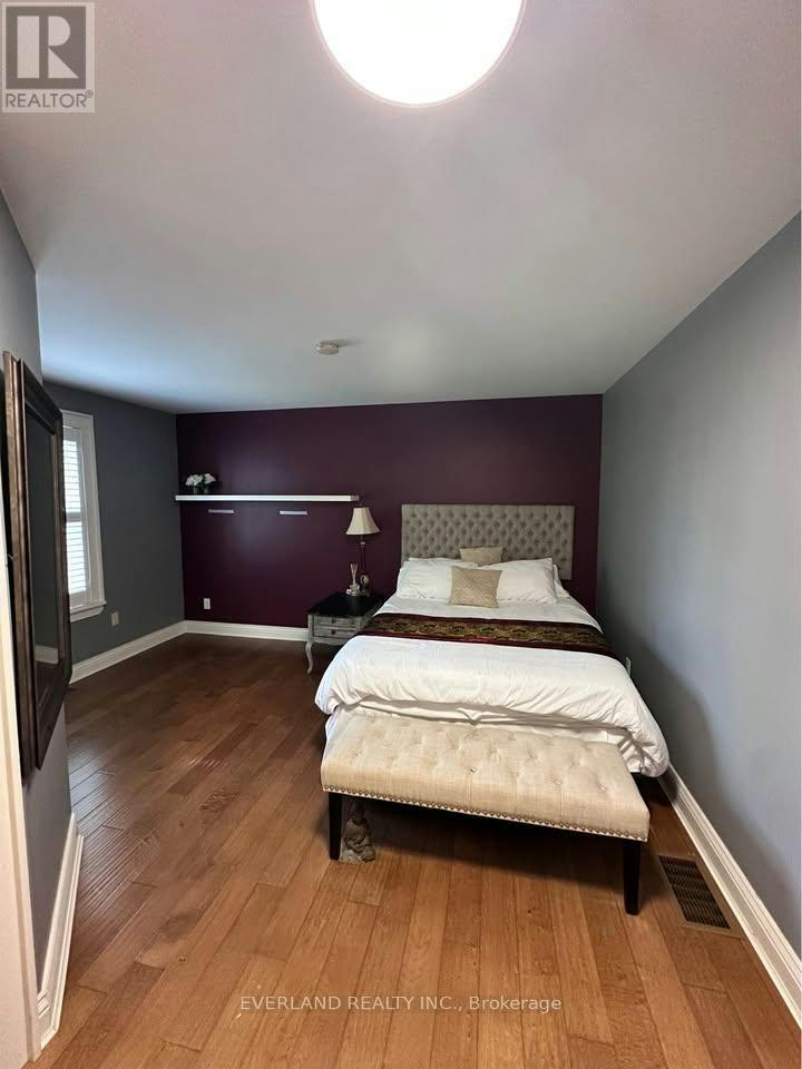 ENSUITE ROOM-3369 St Paul Avenue, Niagara Falls, ON, L2J 2M3 - 13