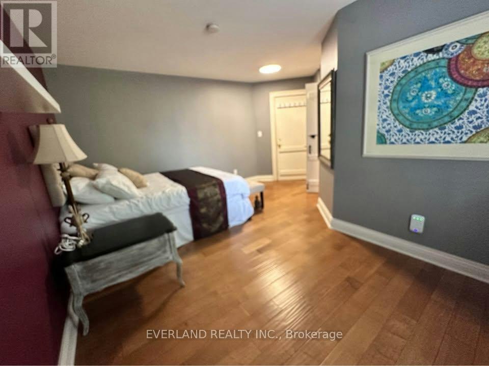 ENSUITE ROOM-3369 St Paul Avenue, Niagara Falls, ON, L2J 2M3 - 12