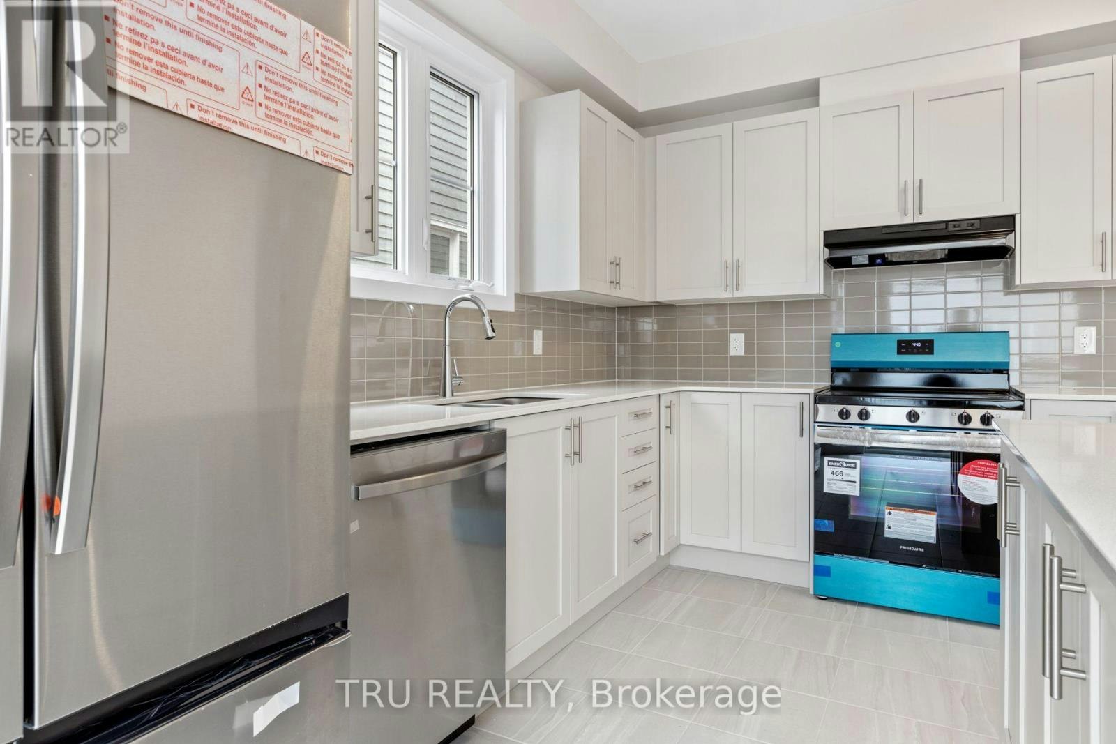 77 Hackamore Crescent, Ottawa, ON, K0A 2Z0 - 11