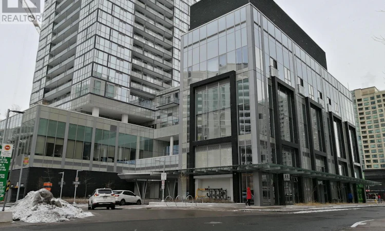 2112-5180 Yonge Street