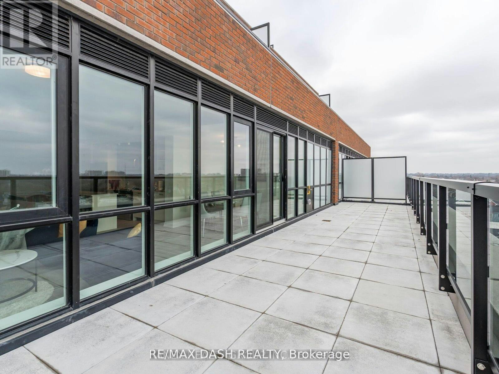 723-2300 St. Clair Avenue W, Toronto, ON, M6N 1K8 - 36