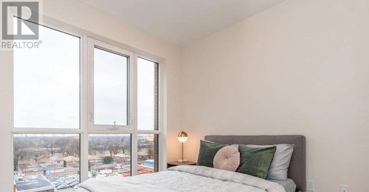 723-2300 St. Clair Avenue W, Toronto, ON, M6N 1K8 - 30