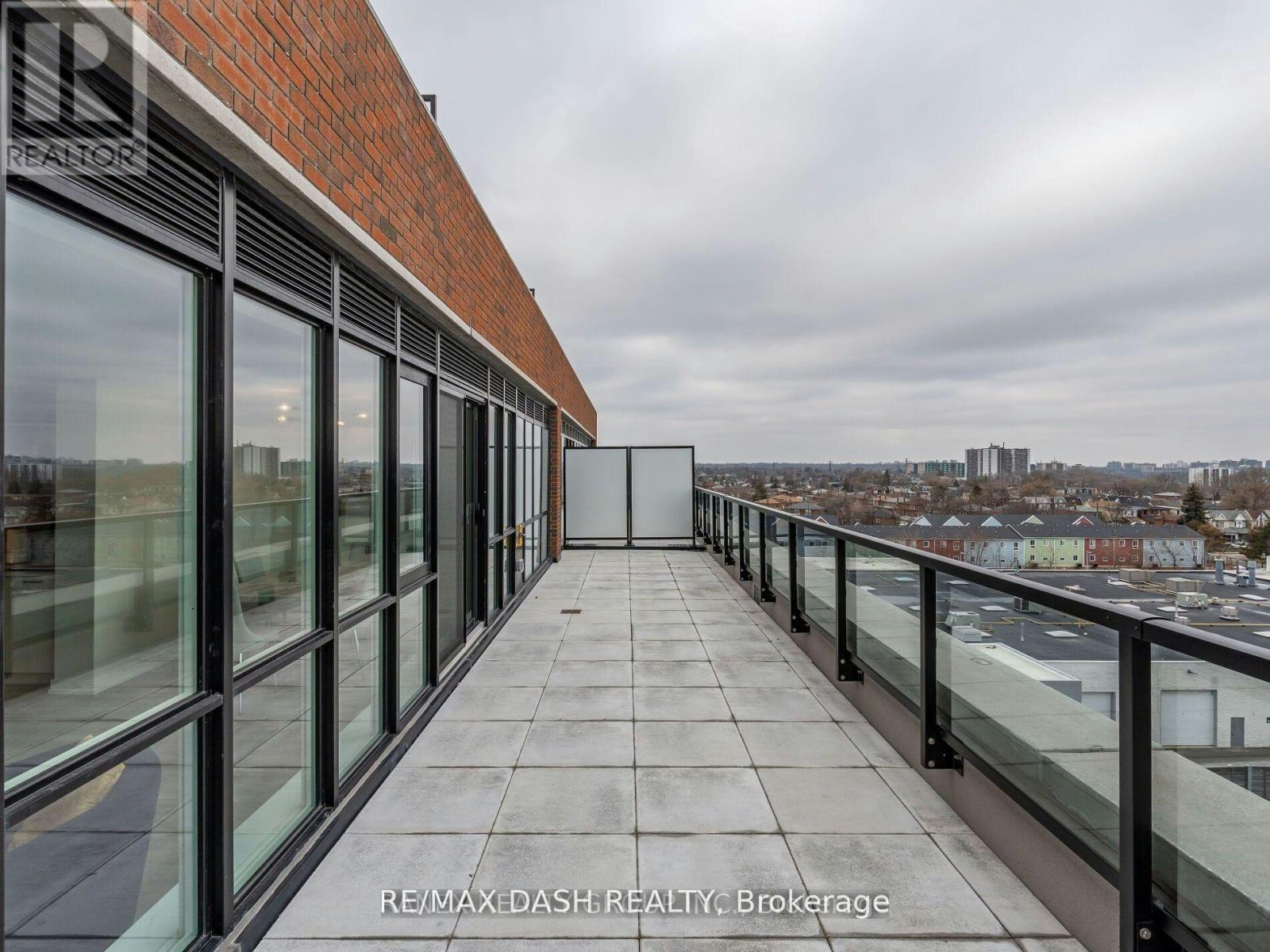 723-2300 St. Clair Avenue W, Toronto, ON, M6N 1K8 - 35