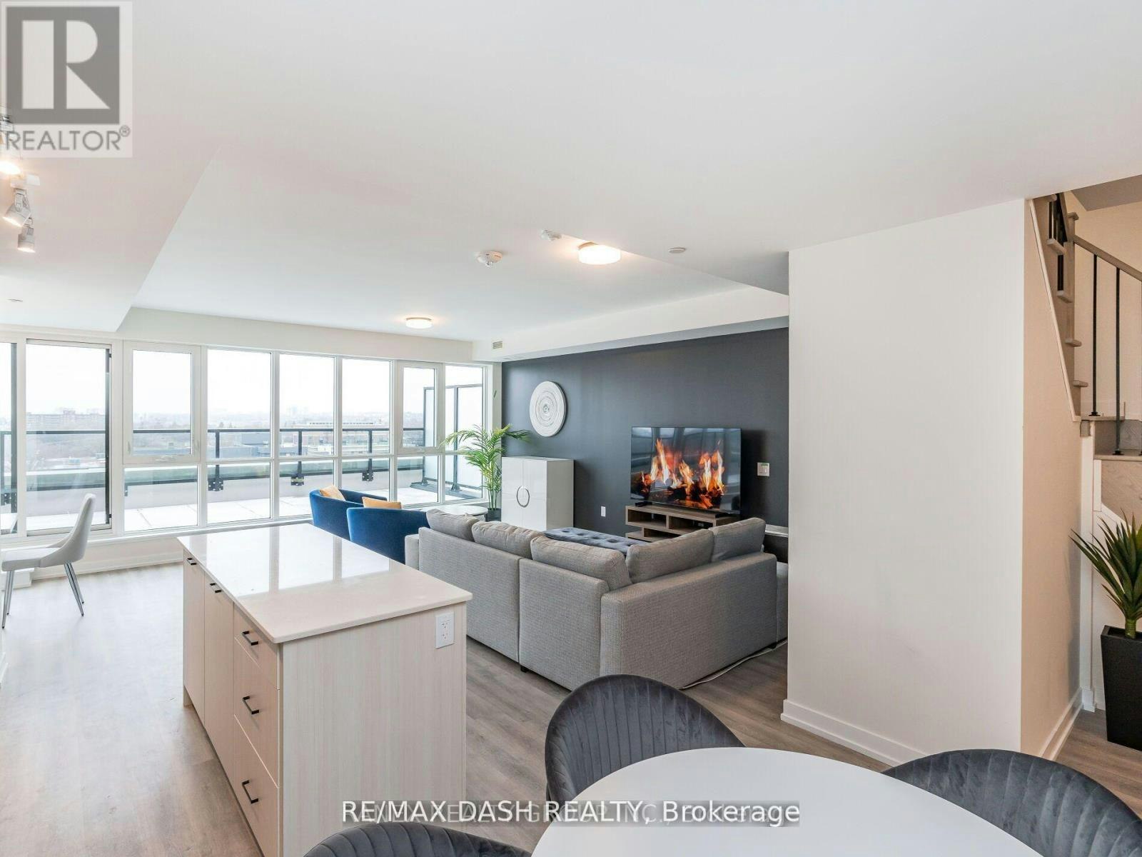723-2300 St. Clair Avenue W, Toronto, ON, M6N 1K8 - 15