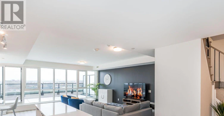 723-2300 St. Clair Avenue W, Toronto, ON, M6N 1K8 - 15