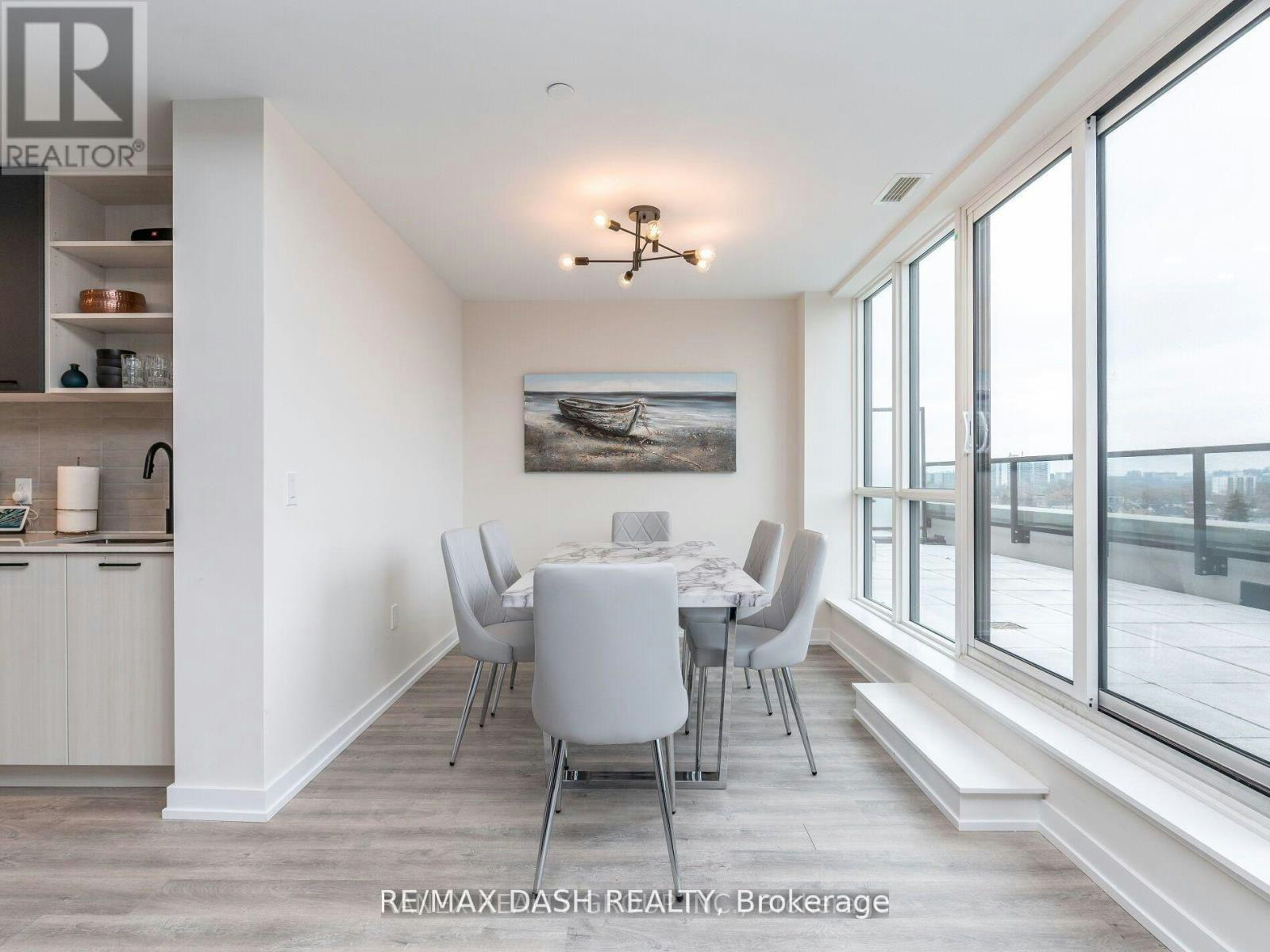 723-2300 St. Clair Avenue W, Toronto, ON, M6N 1K8 - 21
