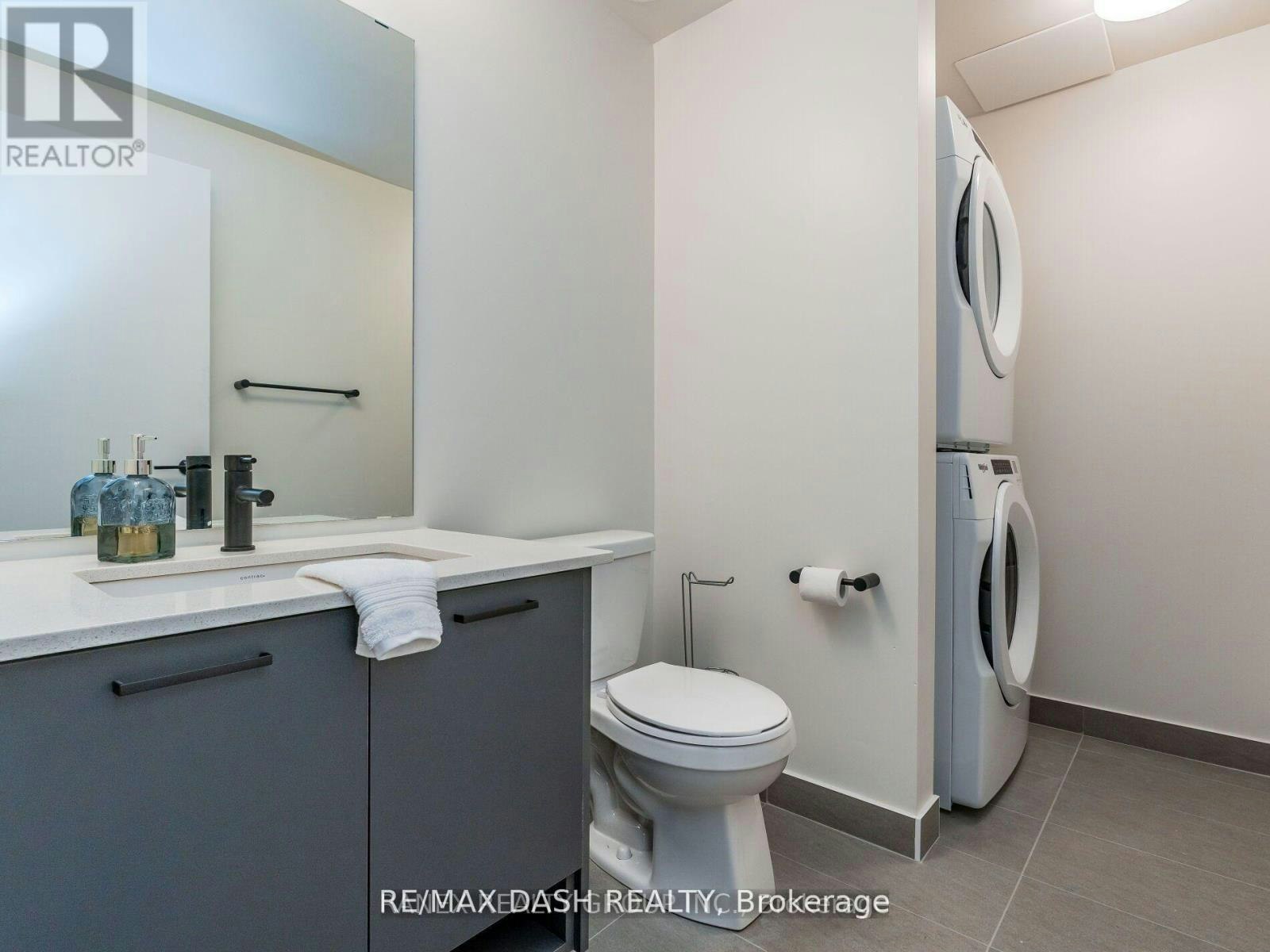 723-2300 St. Clair Avenue W, Toronto, ON, M6N 1K8 - 22