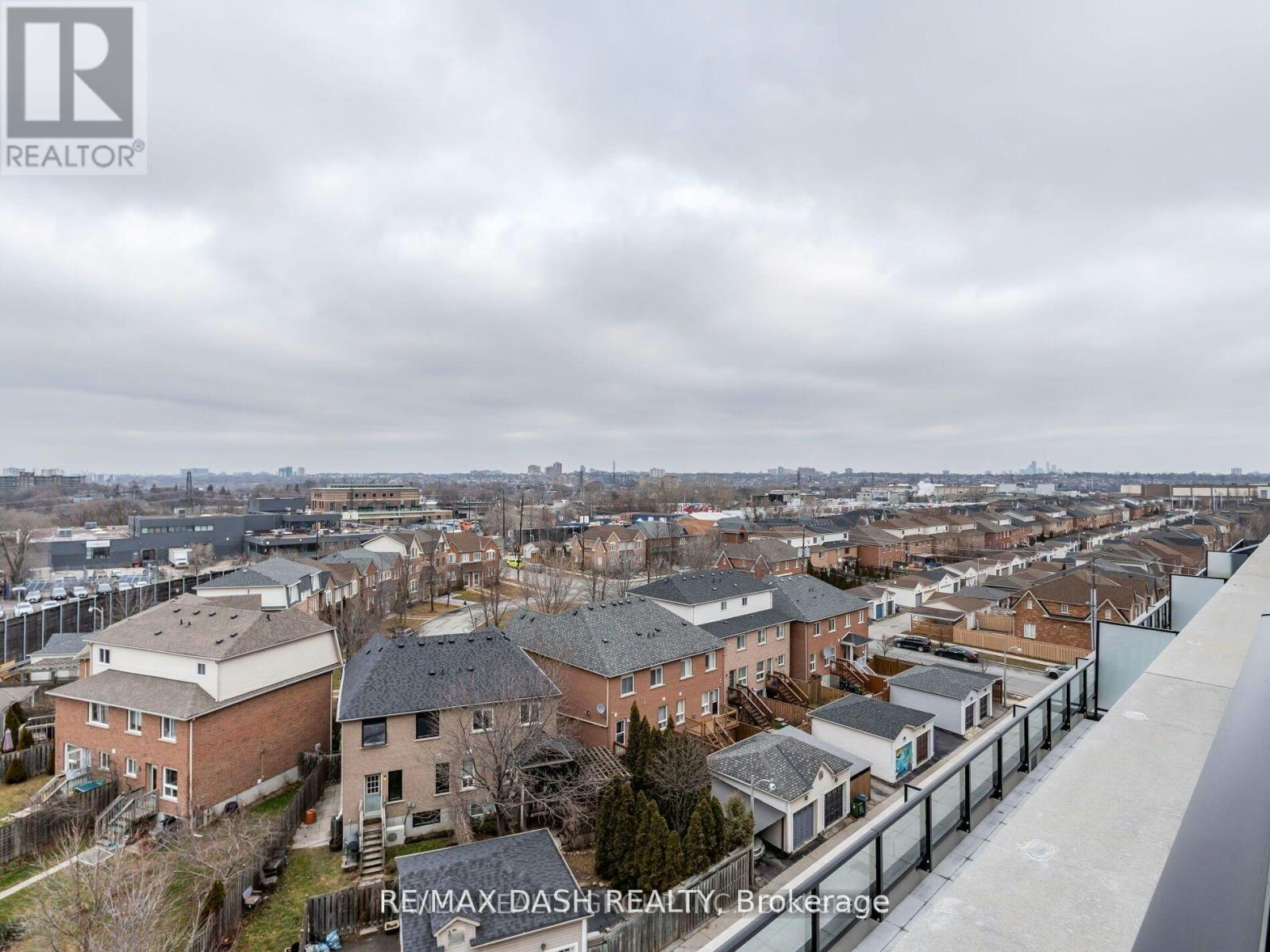 723-2300 St. Clair Avenue W, Toronto, ON, M6N 1K8 - 27