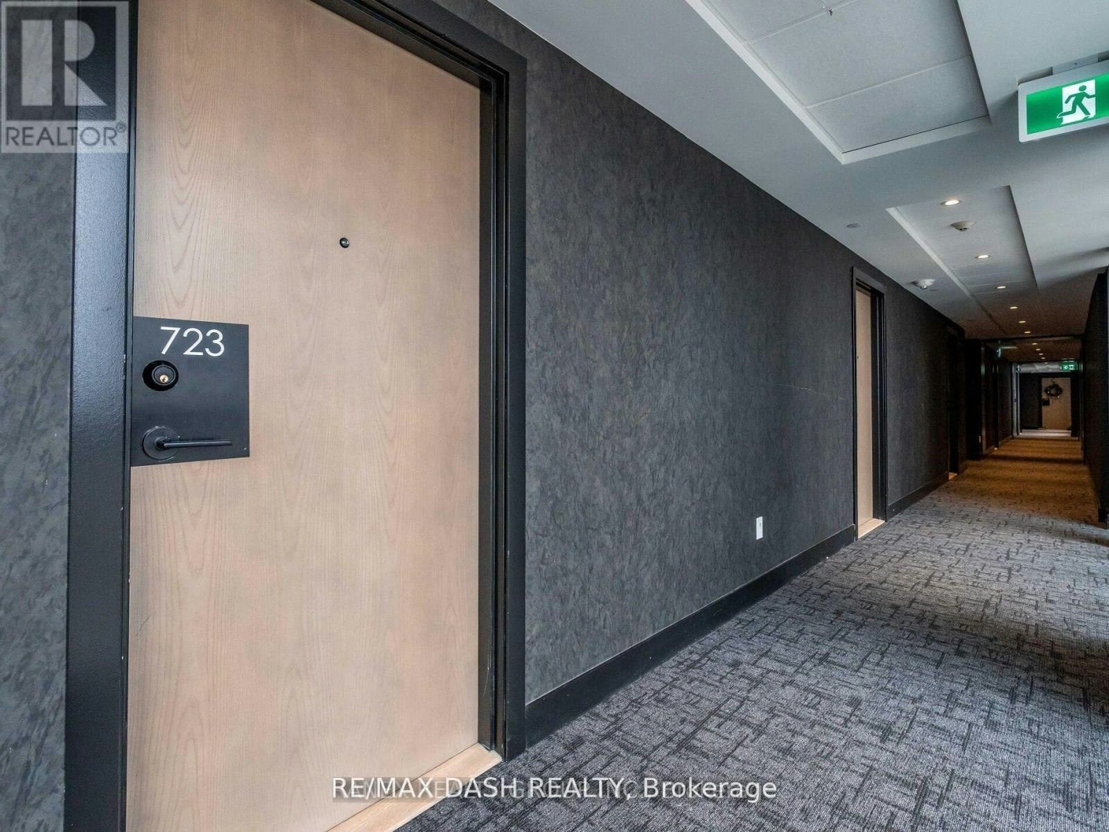 723-2300 St. Clair Avenue W, Toronto, ON, M6N 1K8 - 3