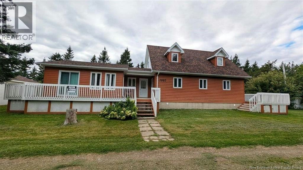 7997 Saint Paul Rue, Bas-Caraquet, NB, E1W 6C3