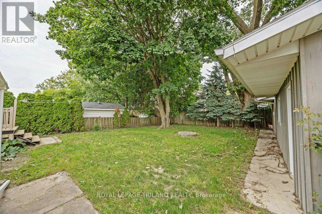1245 Victoria Drive, London, ON, N5Y 4E3 - 4