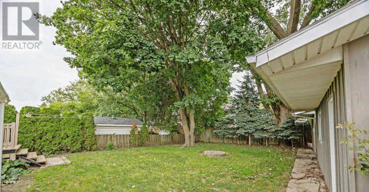 1245 Victoria Drive, London, ON, N5Y 4E3 - 4