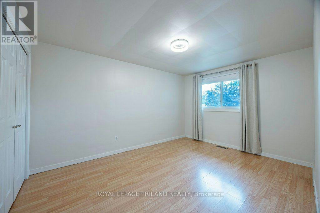 1245 Victoria Drive, London, ON, N5Y 4E3 - 8