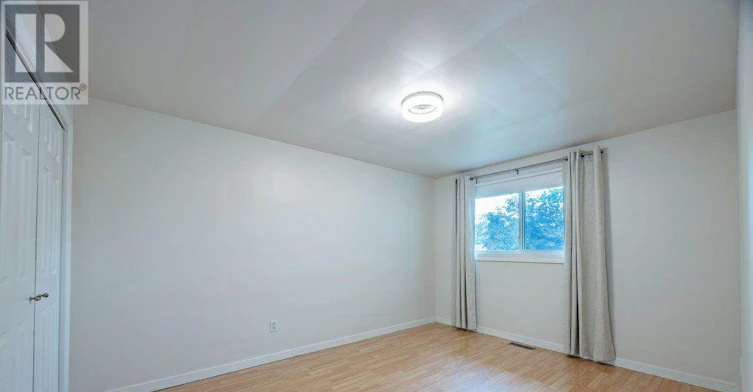 1245 Victoria Drive, London, ON, N5Y 4E3 - 8