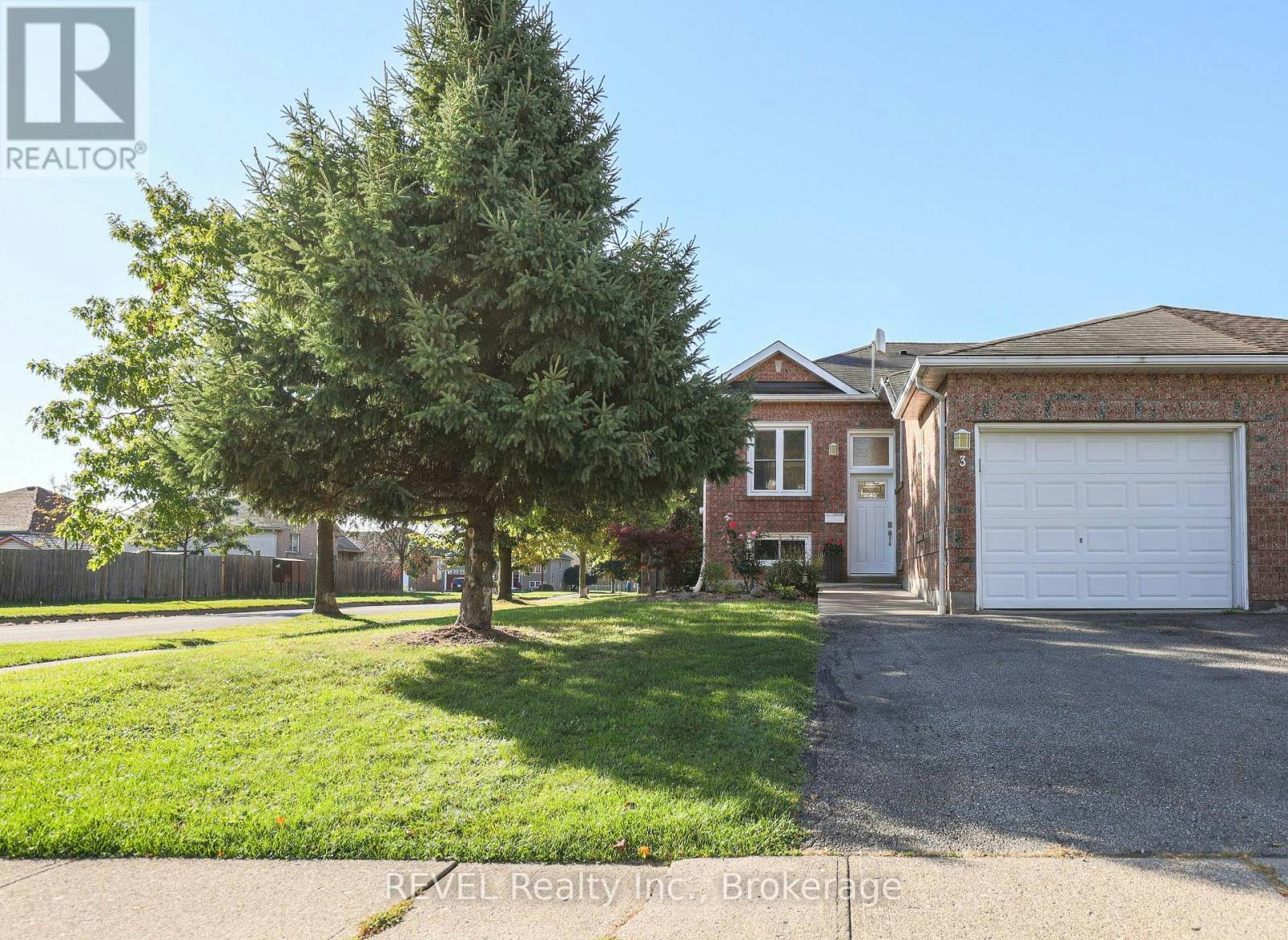 3 Jackson Court W, Welland, ON, L3C 7G2