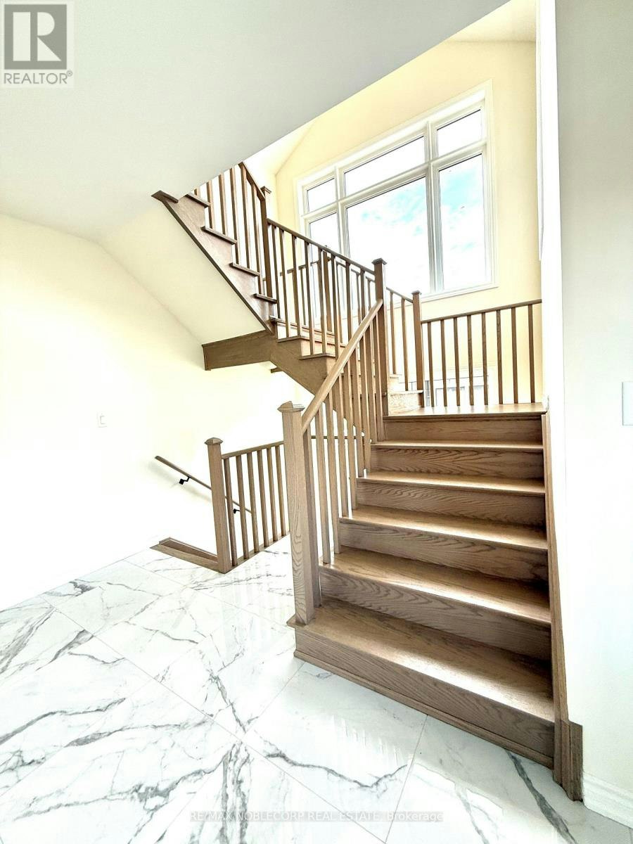 45 Arnold Circle, Brampton, ON, L7A 5M2 - 4
