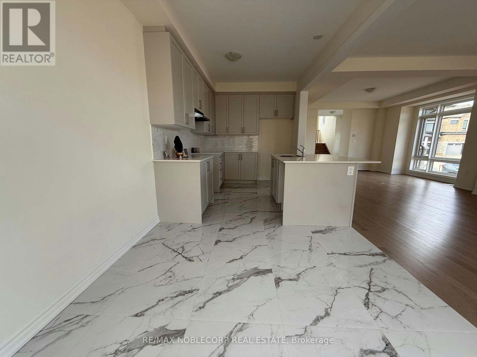 45 Arnold Circle, Brampton, ON, L7A 5M2 - 7