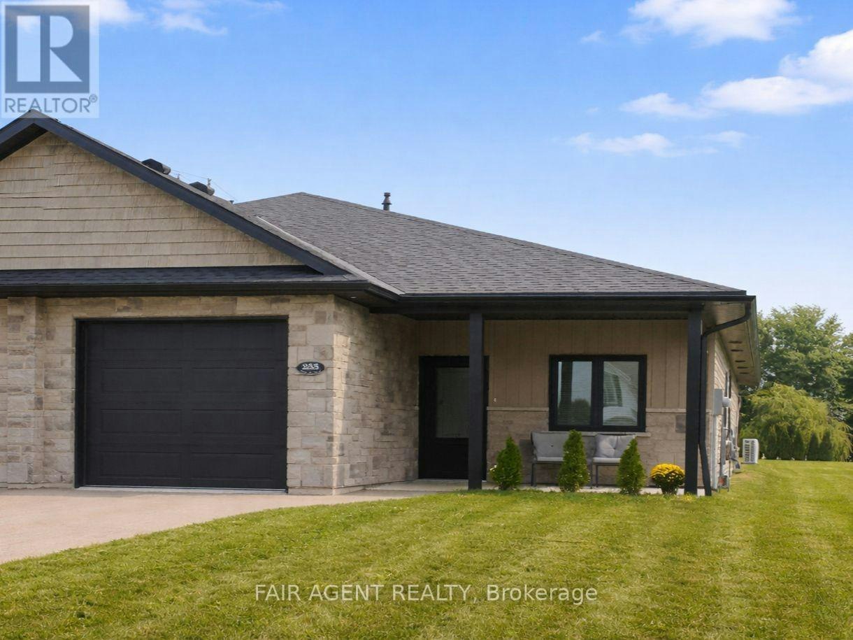 2-255 Albert Street, Huron East, ON, N0G 1H0