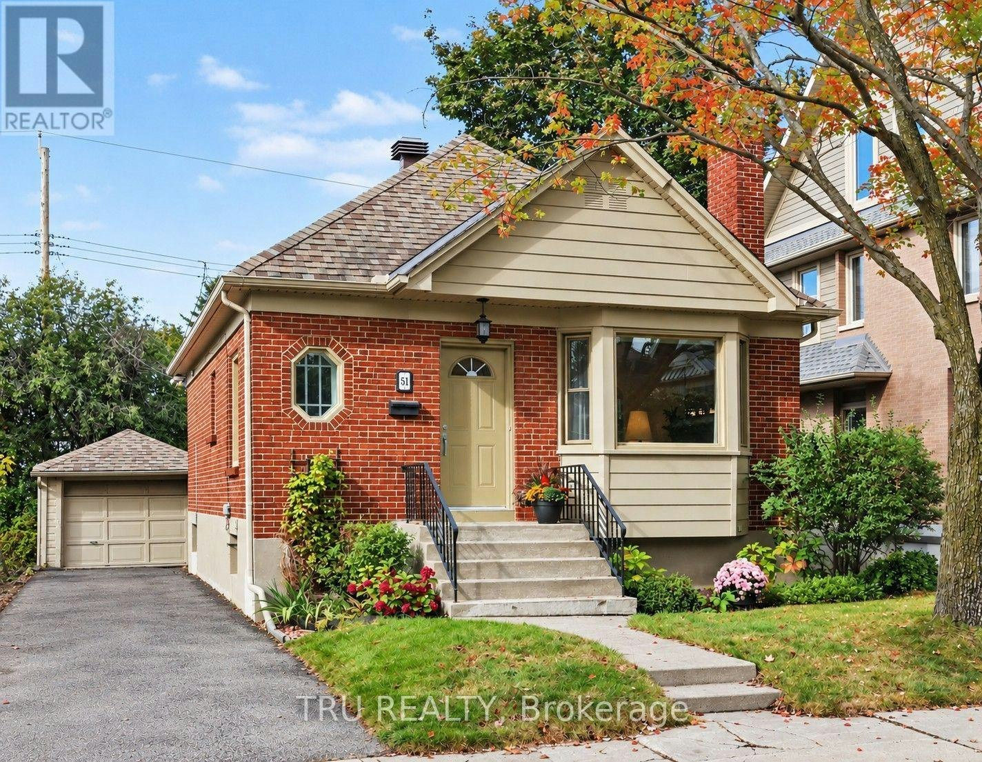 51 Merritt Avenue, Ottawa, ON, K1S 0J5