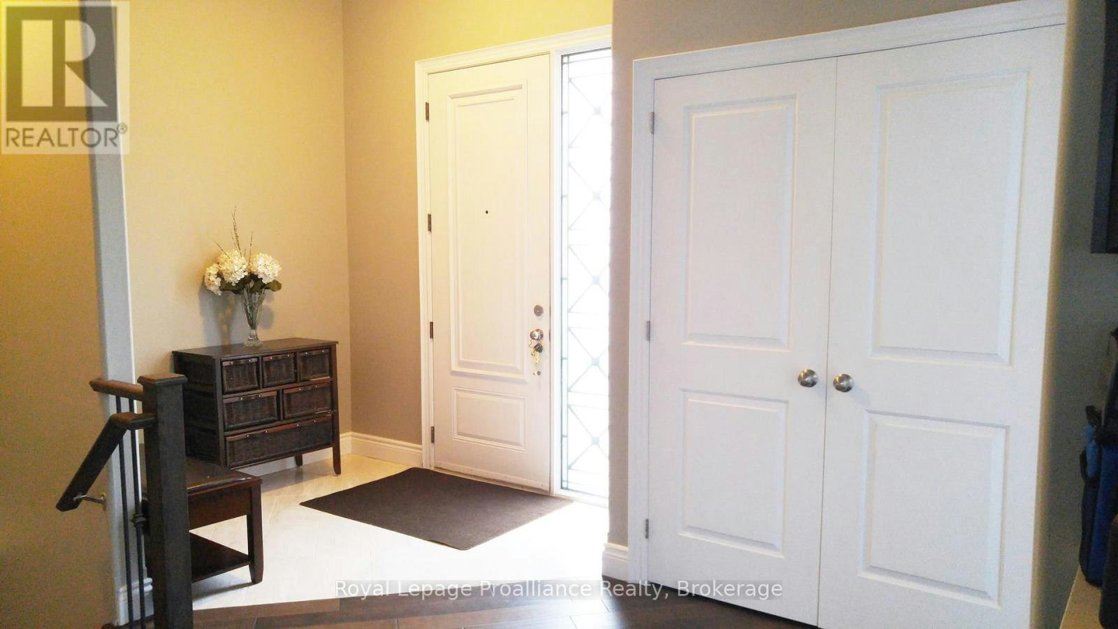10 Lockside Drive, Peterborough, ON, K9J 8T1 - 3