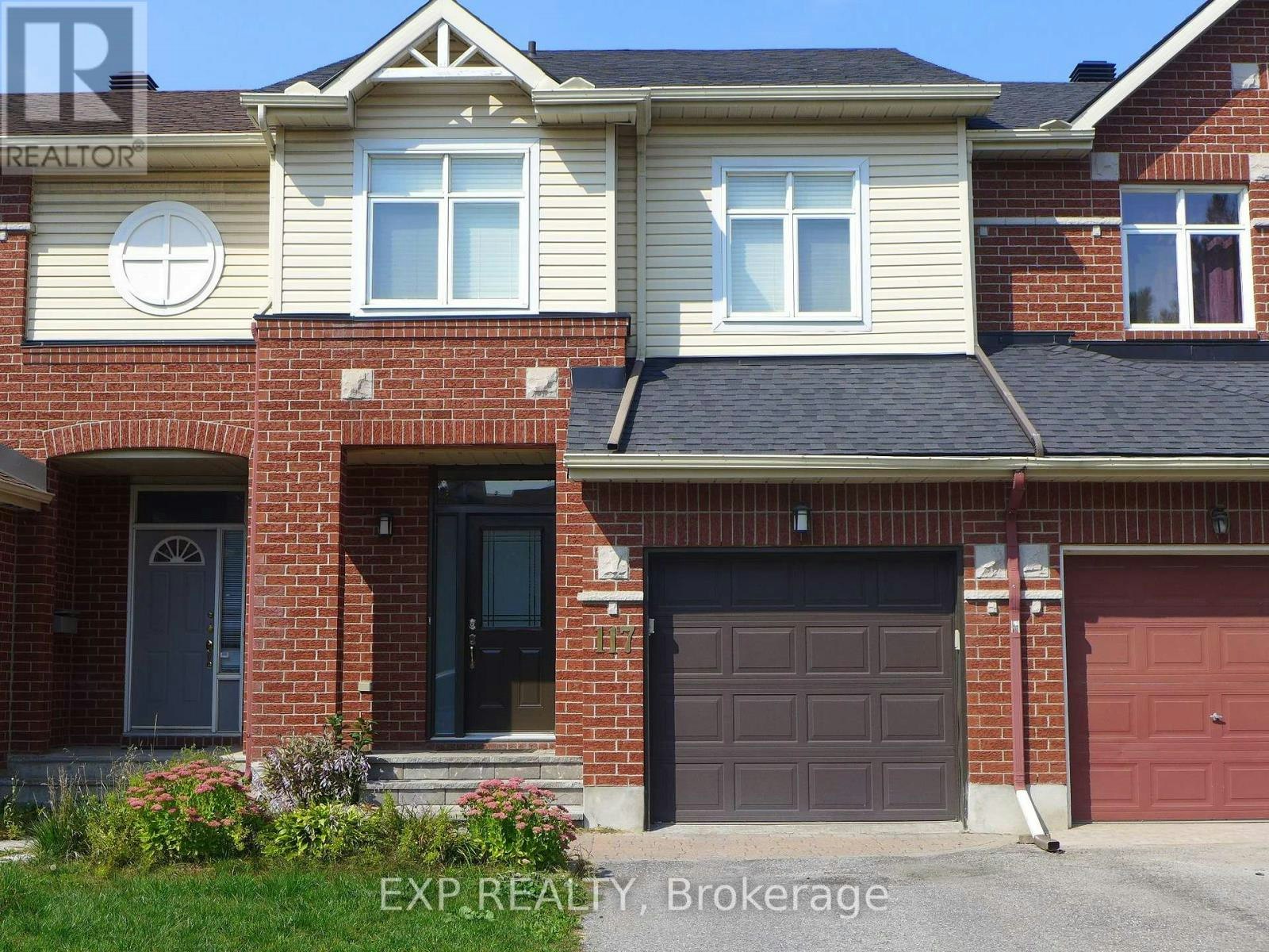 117 Thornbury Crescent, Ottawa, ON, K2G 6J1 - 2