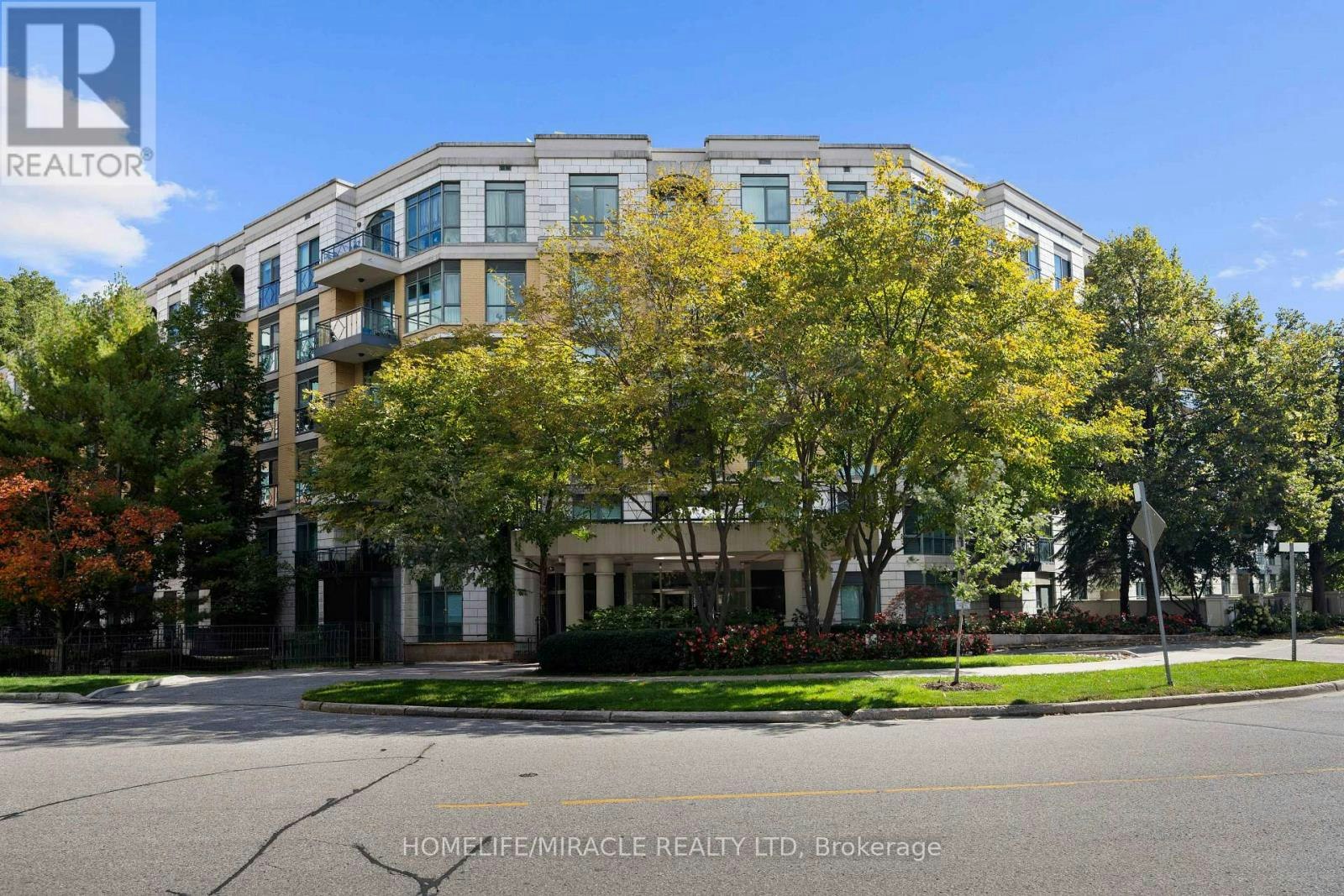 308-11 William Carson Crescent, Toronto, ON, M2P 2G1